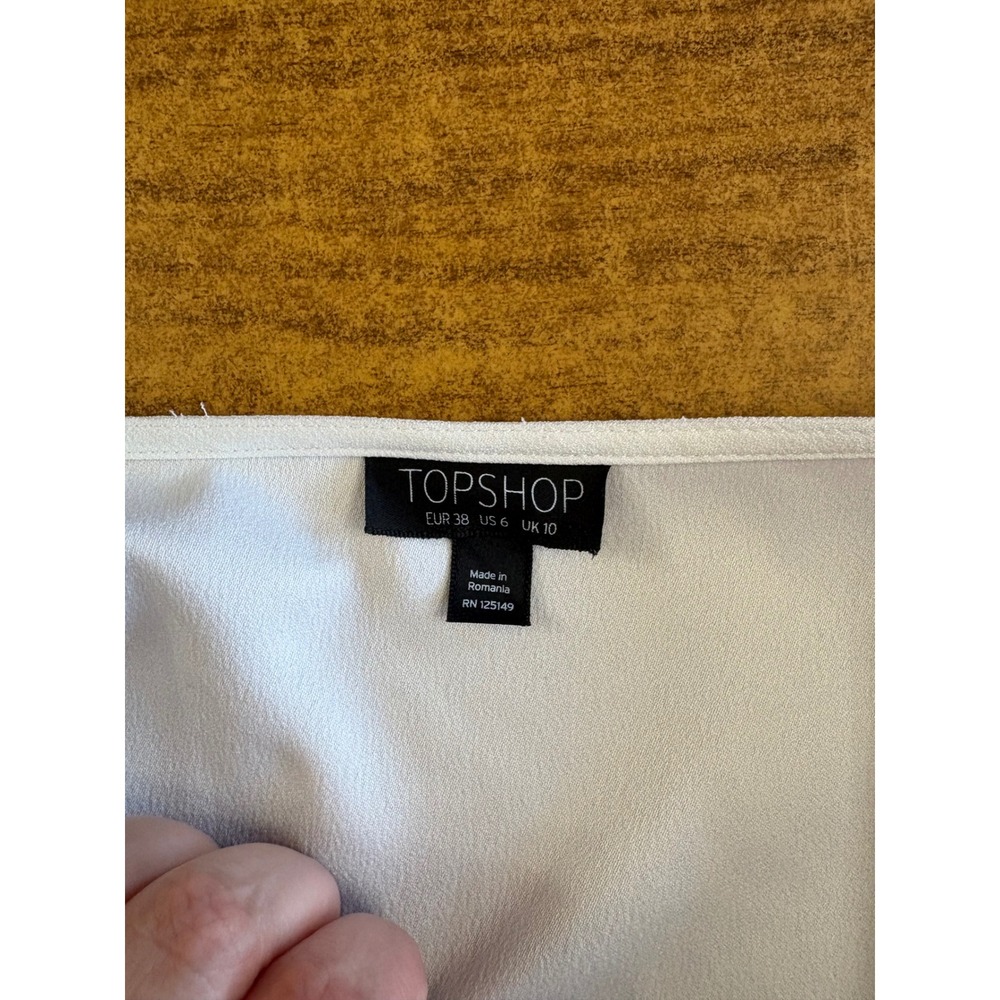 Topshop White Wrap Mini Dress Bell Sleeve Ruffle Hem V-Neck Size US 6 UK 10 - Picture 5 of 7
